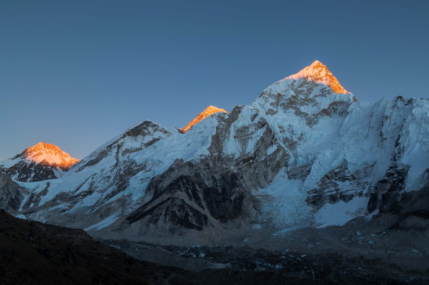 mount everest i solnedgång