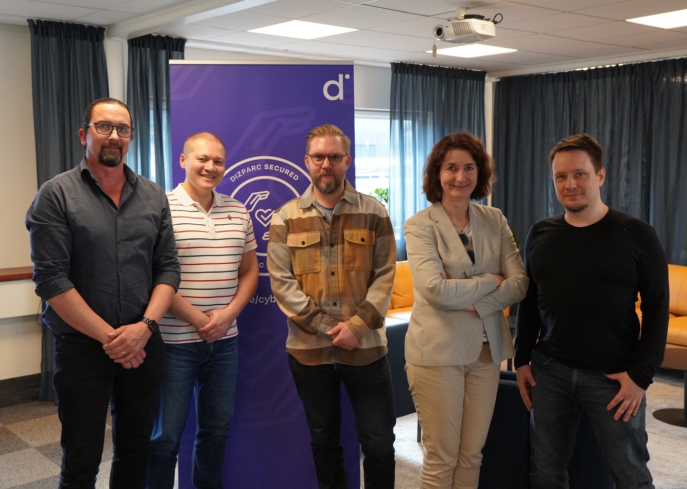 Representatives from Dizparc Secured and Karlstad University